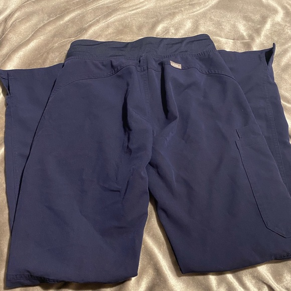 Selling a pair of extra small figs bottoms ! - Picture 2 of 3